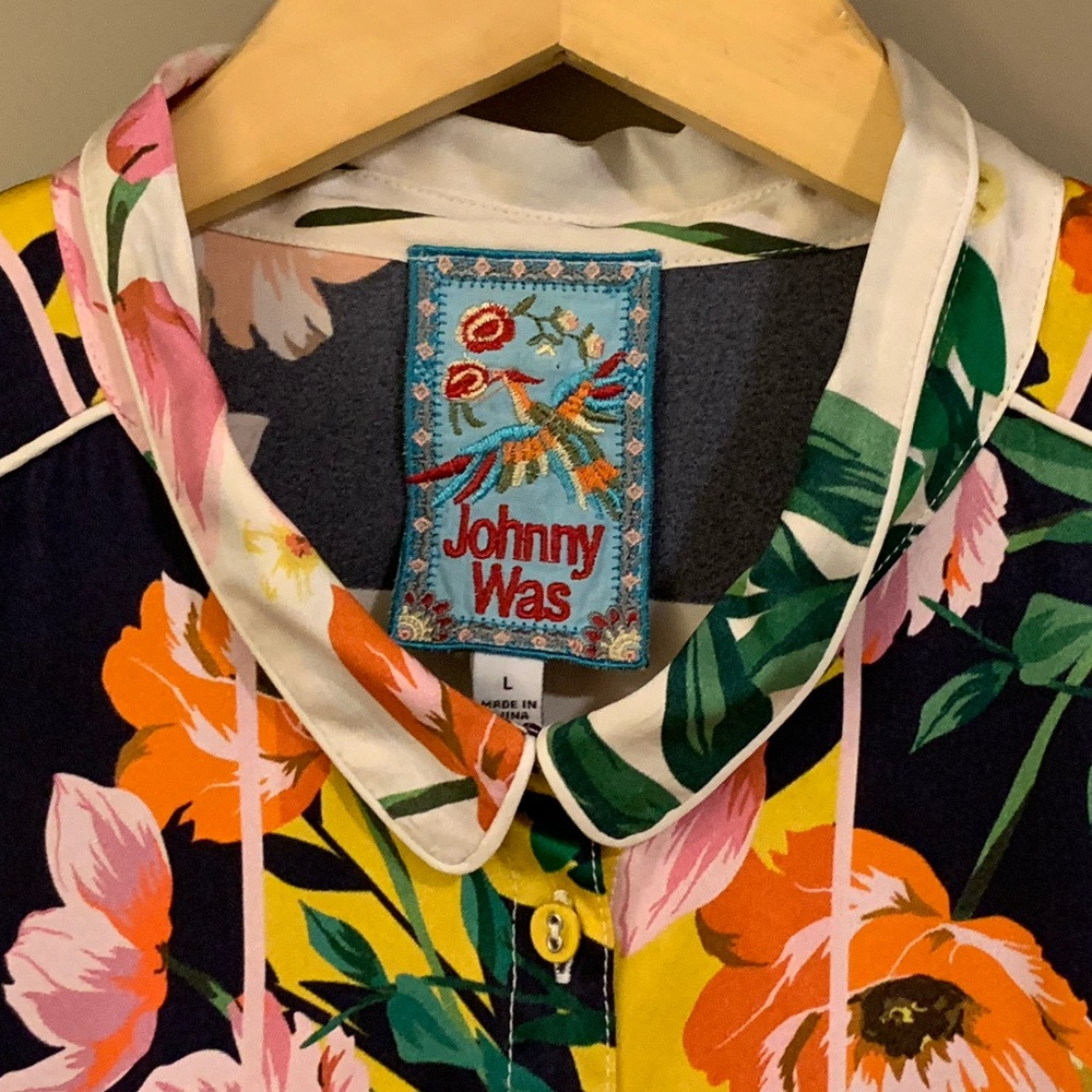 Johnny Was Andrea Silk Button Down Blouse Size L - Picture 9 of 16
